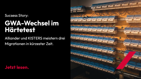 Eine Wand mit Reihen blauer elektronischer Geräte, daneben ein deutscher Text über eine erfolgreiche GWA-Migrationsgeschichte von Alliander und KISTERS.